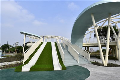 玩滑梯骨折控後續如踢皮球　彰縣府：持續爭取理賠