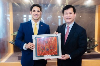 林佳龍午宴巴拿馬議員團　盼以務實開放態度開啟合作