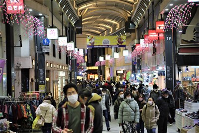 日本流感疫情升溫　本季罕見兩度拉警報