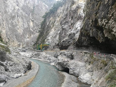 中橫公路東段多處施工  公路局工務段拚修復改善