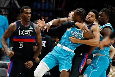 NBA黃蜂活塞打群架　5人遭驅逐