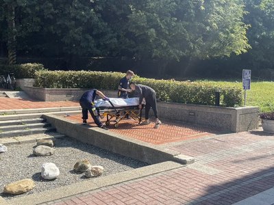 男子陳屍彰化藝術館後方　衣著單薄死因待查