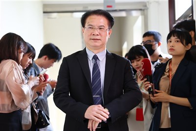 徐錫祥辭法務部政務次長　黃謀信接任