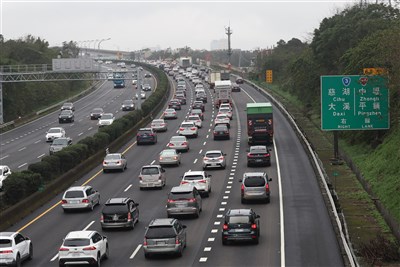 年假首日國道7路段易壅塞　高公局建議南向下午出發