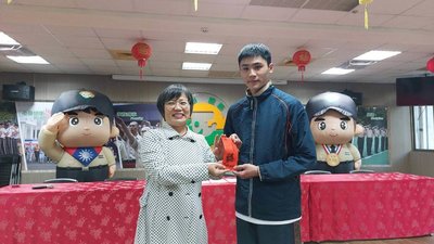 劉世芳小年夜赴成功嶺　慰勞替代役春節留守人員