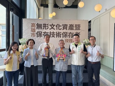 從刺繡到戲偶盔帽　高雄新認定兩名文資保存者