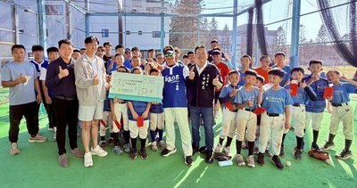 雄鷹投手黃子豪返澎　捐款回饋母校助基層棒球