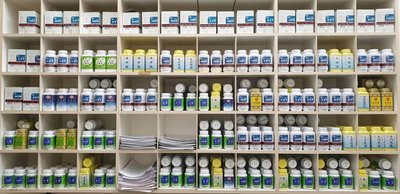 中醫臨床醫學會:科學中藥粉結塊 不涉及品質改變