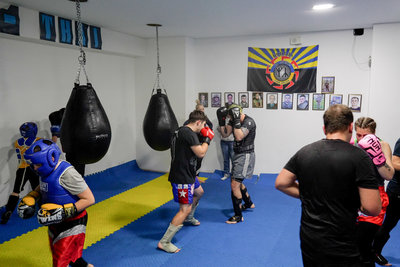 前線17公里的拳館　烏東少年在戰火鍛鍊韌性