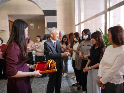 考試院新春團拜　周弘憲：再精進考績法制