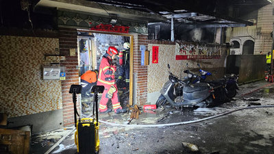 基隆里長公務機車起火　疑延長線充電釀災