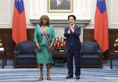 總統頒贈柏安卓大綬景星勳章 盼續提升與聖文森合作