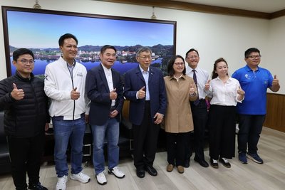 柯文哲：國防特別條例一直卡不是辦法　台灣要往前走