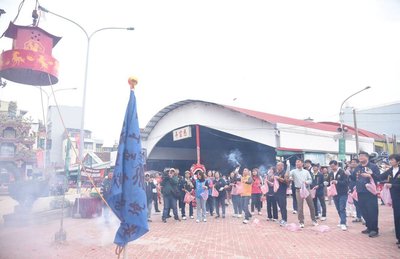 苗縣無形文資慶元宵　後龍慈雲宮攻炮城挑戰拿金幣