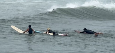 花蓮美崙溪出海口男子落水 衝浪客趕救援仍不治