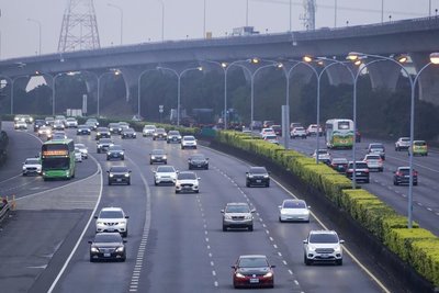 連假收假日國道交通量低於預估　零星路段壅塞