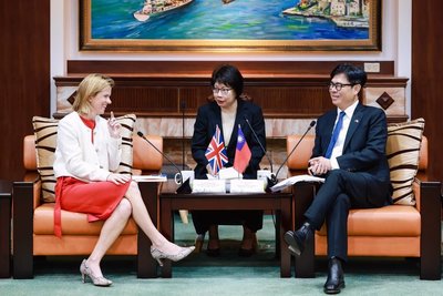 英國駐台代表訪高雄 陳其邁:共推台英城市合作