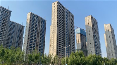 中國房市未見底  李強：2026年著力穩定房地產市場