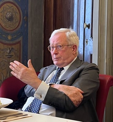 義眾院外委會主席崔蒙迪：3月下旬率團訪中