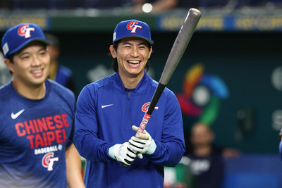陳傑憲WBC換方式幫球隊　感動球迷把東京巨蛋變家