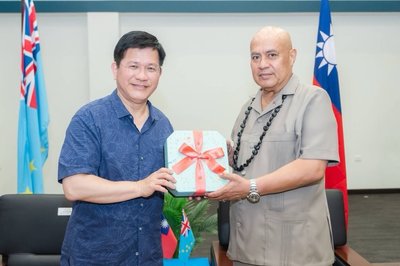 林佳龍自吐瓦魯返台　持續透過榮邦計畫深化兩國關係