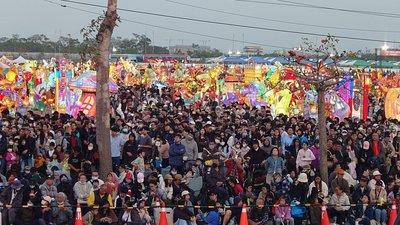 台灣燈會嘉義人潮多交通打結  翁章梁籲擇期再來