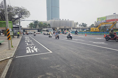 台南火車站前交通動線調整 首遇通勤尖峰尚順暢