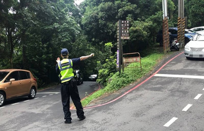 竹子湖海芋、繡球花季登場　北市陽明山例假日交管
