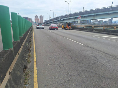 三重台1線高架橋15日起夜間銑鋪　部分車道封閉
