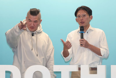 新北蘇巧慧和温世政互動佳 黃國昌邀館長訪競總