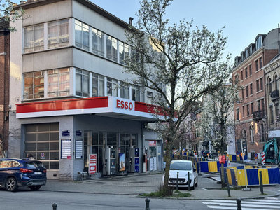 中東戰火推高油價 荷蘭赴比利時加油車潮增