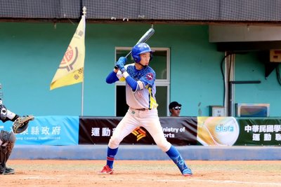 國中硬式棒球聯賽陳愷忻滿貫砲　橋頭晉級32強