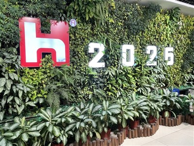 鴻海去年獲利創新高每股賺13.61元 第4季3率3降