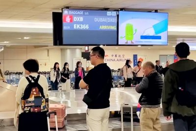 杜拜機場返台航班延誤 旅客目睹燃料槽冒濃煙