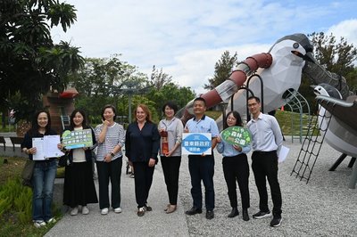 IPA主席訪台東森林公園 盛讚烏頭翁遊戲場