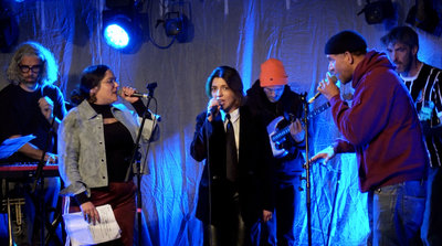 美伊饒舌歌手巴黎合唱  聲援戰爭受難者