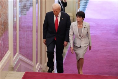 川普盼「不浪費午餐時間」　日美領袖會談延長進行