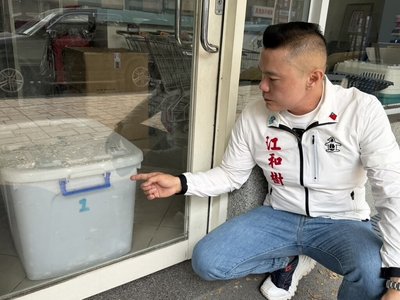 寵物店遭控收納箱關犬　台中動保處依法查處