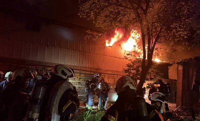 北市南港鐵皮工廠火警撲滅　發現2具遺體