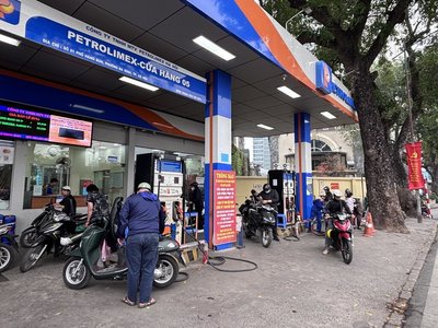 石油危機曝脆弱性 學者:越南核能、綠色運輸轉捩點