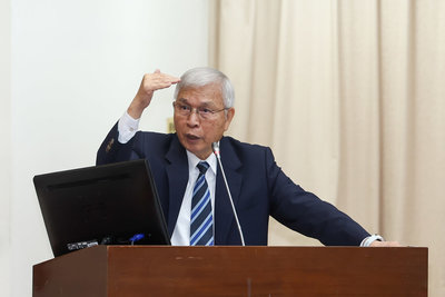 中東局勢影響　楊金龍：股市上下很正常、資金外流可控