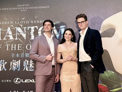 歌劇魅影首征衛武營  觀眾感受水晶燈急墜震撼