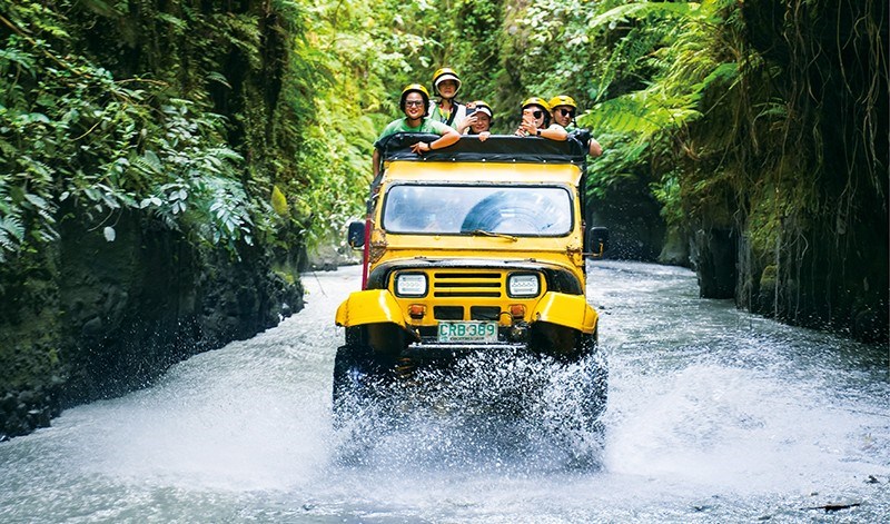 越野吉普闖呂宋島祕境 普寧溫泉與海龜尋根之旅