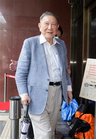 堡新投資控沈慶京犯證交法等罪　向北檢告發