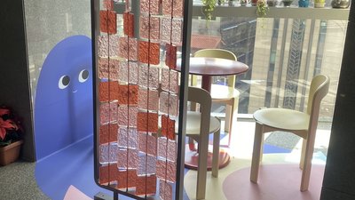 新北客家局變潮空間　「發桐醬」玩偶春遊吸客