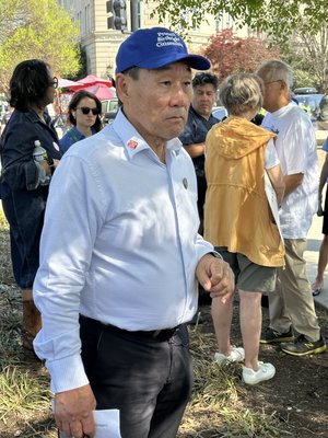 美出生公民權最高法院開庭　「黃金德案」後代旁聽