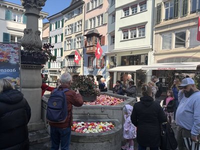 蘇黎世復活節新傳統　玫瑰噴泉接住現代人脆弱