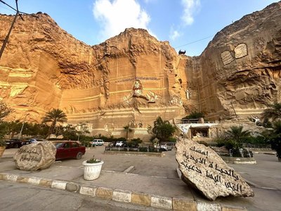 埃及千名科普特教徒   群聚洞穴教堂慶棕枝主日