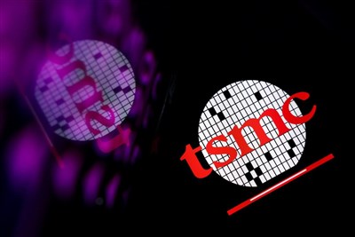 台積電尾盤急拉漲50元　台股收漲657點