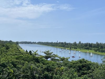 台東活水湖即日起開放游泳　救生員及管理員駐守